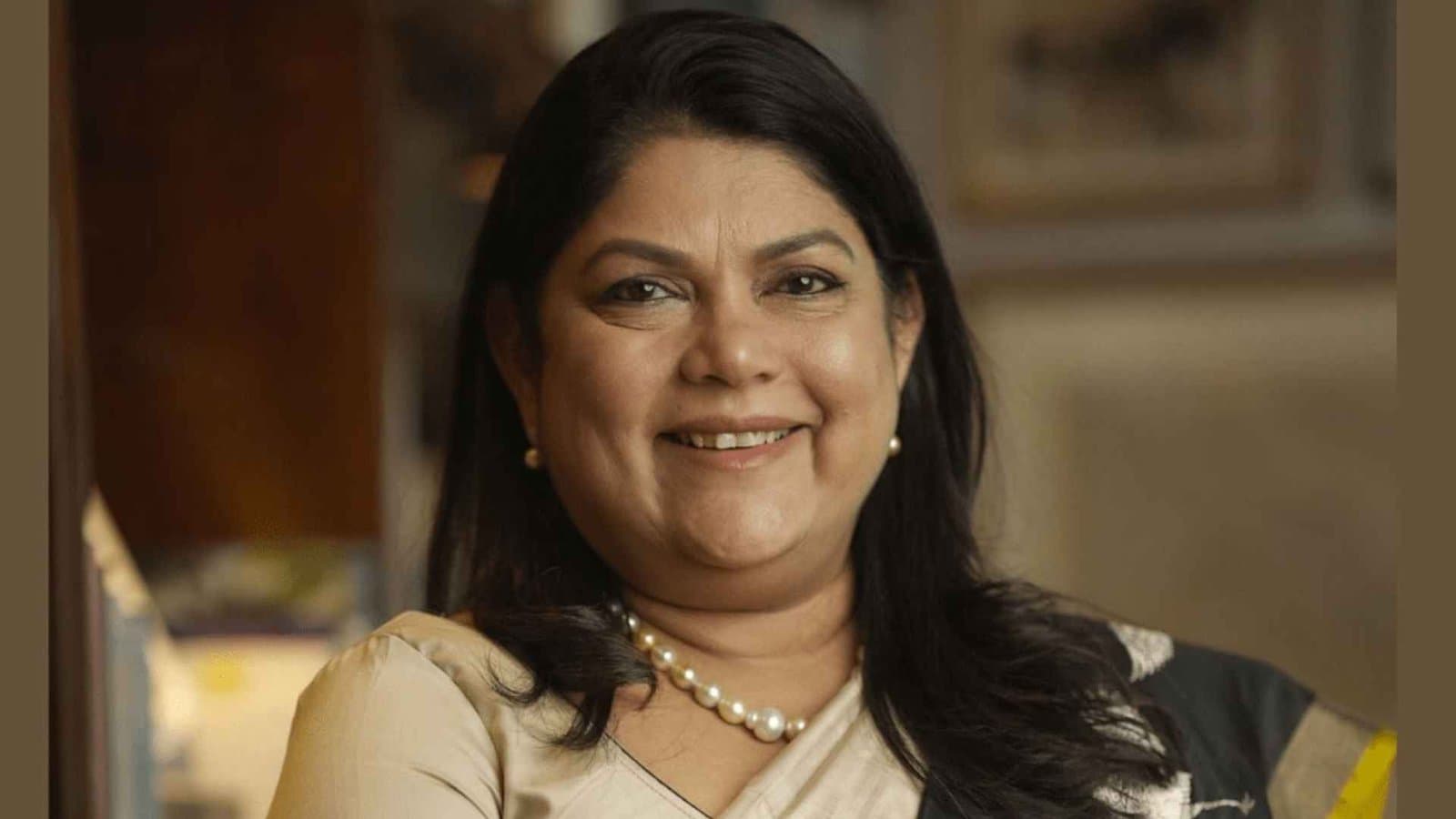 The Banker Who Bet on Lipstick 