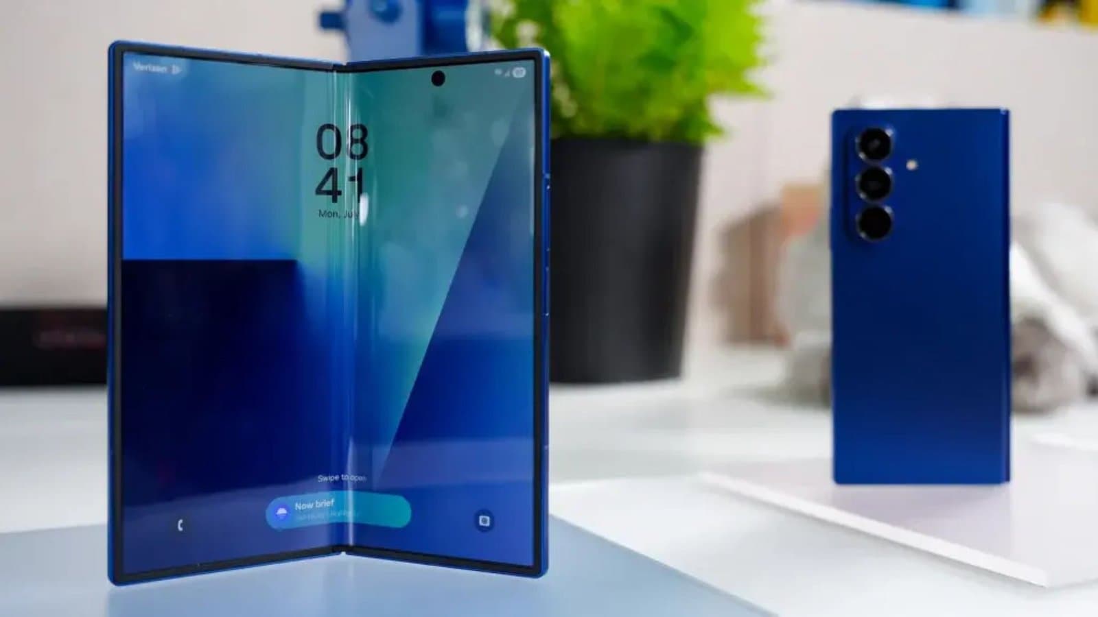 Samsung's Passport-Style Foldable Bets Big on a Chip-Squeezed Smartphone Market
