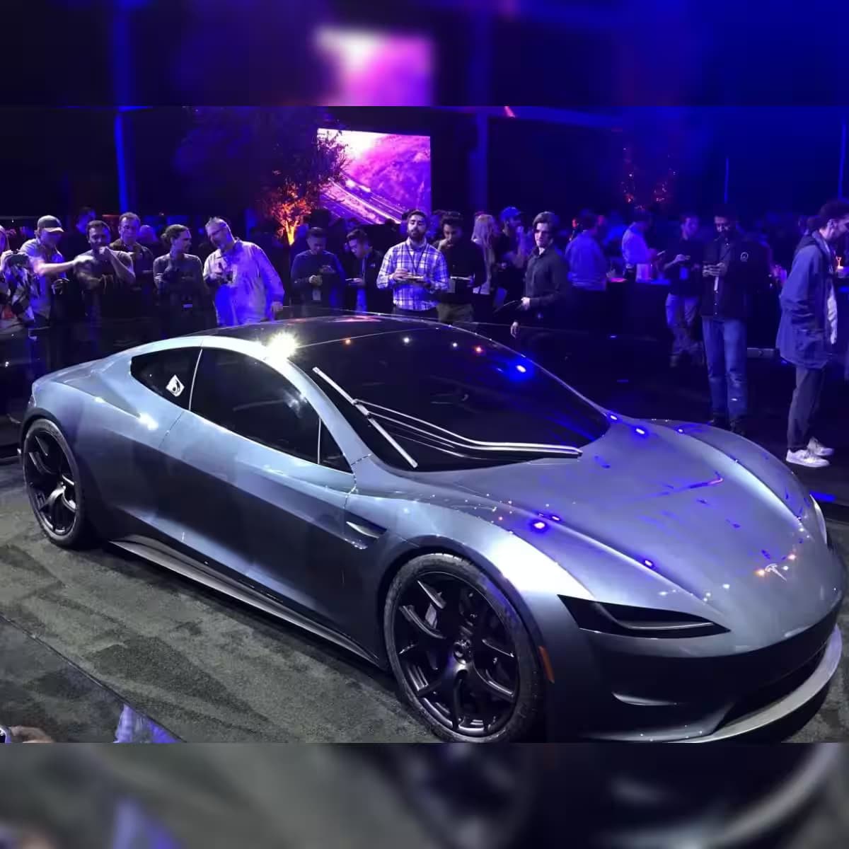 Tesla sets October 1 date for long-delayed second-generation Roadster